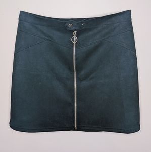 Fashion Nova black zip down skirt